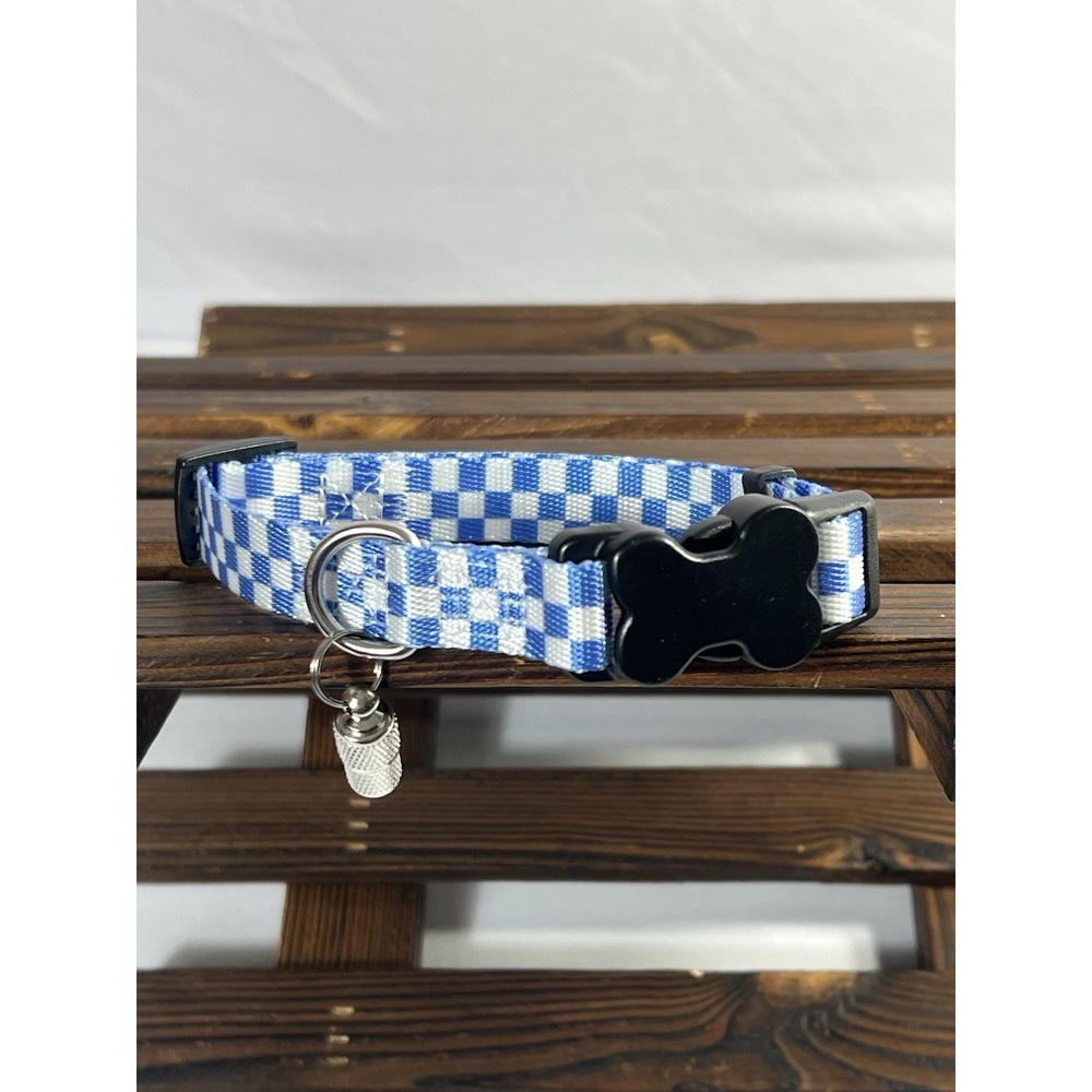 Plastic Clip Collar -‎ Checker Blue /White - 1/2" Wide - Fits 6-9" Neck - Small